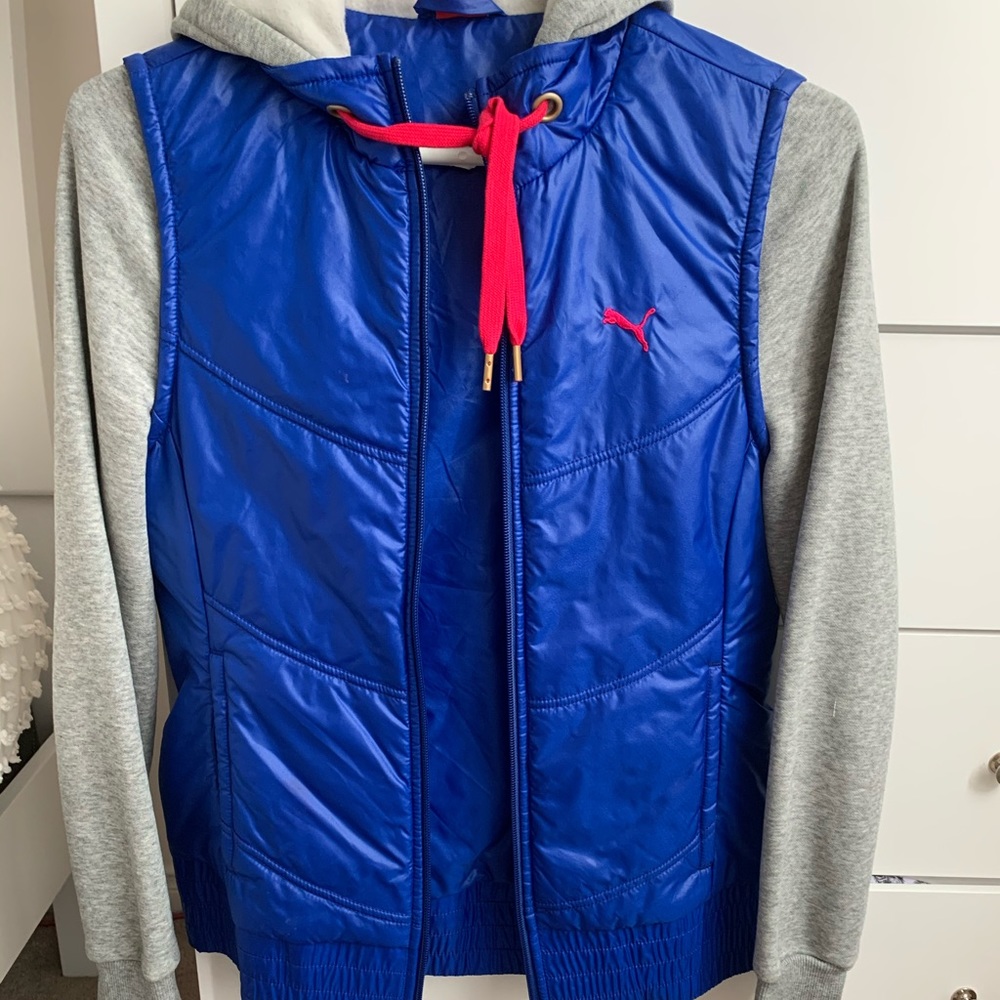Puffer vest and sweater duo